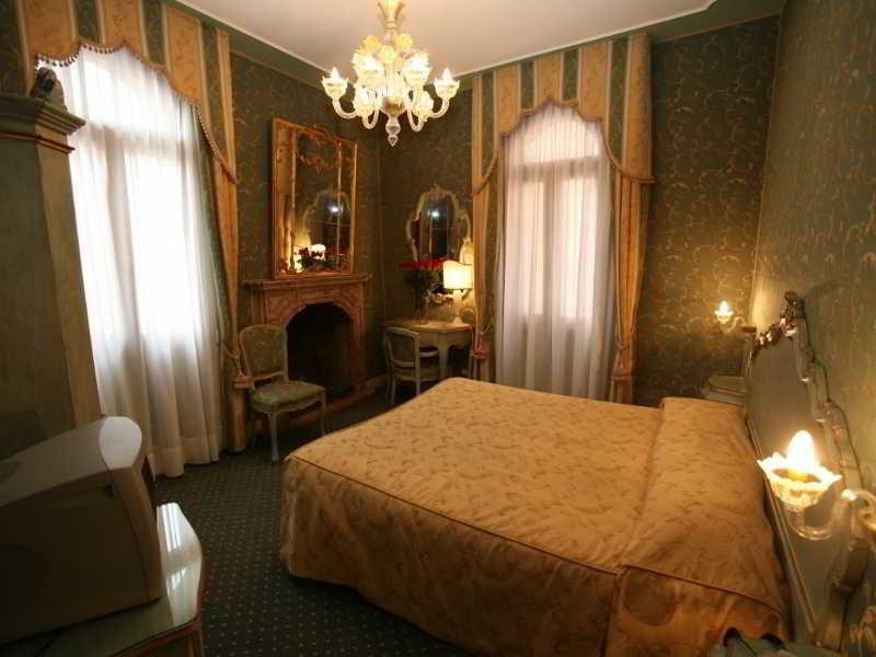 Locanda Ca' Del Brocchi Bed & Breakfast Венеция Екстериор снимка